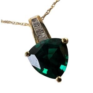 Helzberg HDS 10k Yellow Gold Trillion Cut Emerald Diamond 1.7g